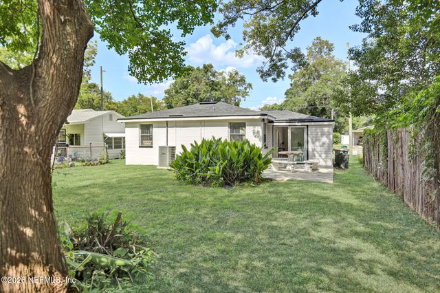 2425 HOLMES Street, Jacksonville, FL 32207