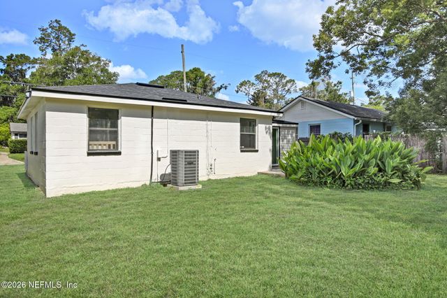 2425 HOLMES Street, Jacksonville, FL 32207