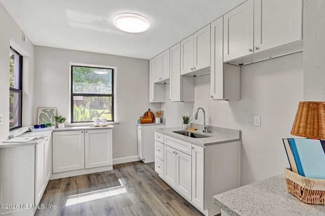2425 HOLMES Street, Jacksonville, FL 32207