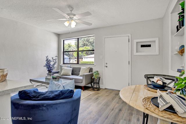 2425 HOLMES Street, Jacksonville, FL 32207