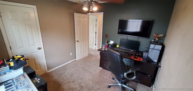 5310 Redbud Drive, Sand Springs, OK 74063