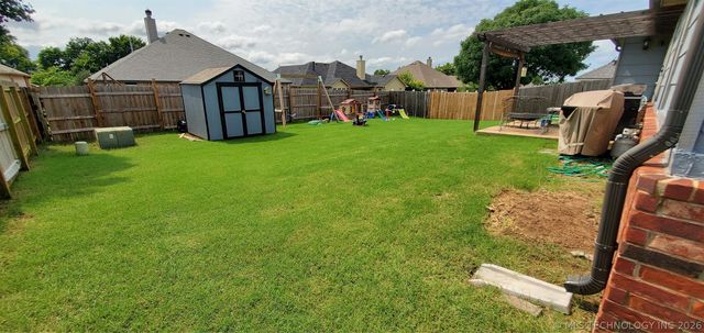5310 Redbud Drive, Sand Springs, OK 74063