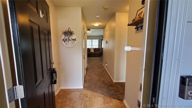5310 Redbud Drive, Sand Springs, OK 74063