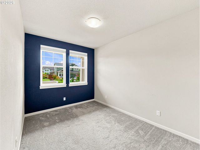 1947 N KNOTT Ct, Canby, OR 97013