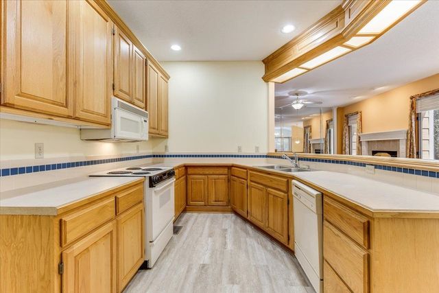 10009 W Britton St, Wichita, KS 67205