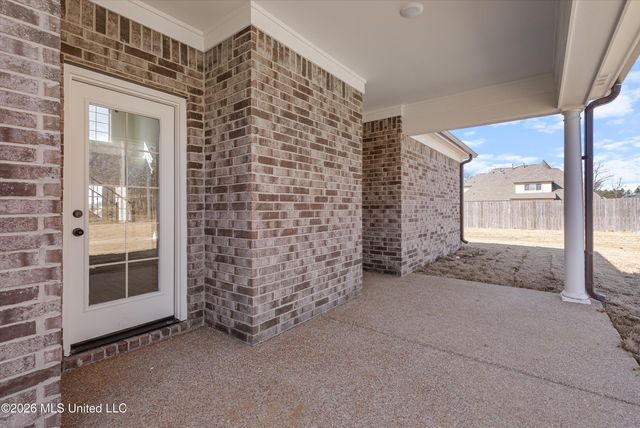 821 Hazelwood Drive, Lake Cormorant, MS 38641