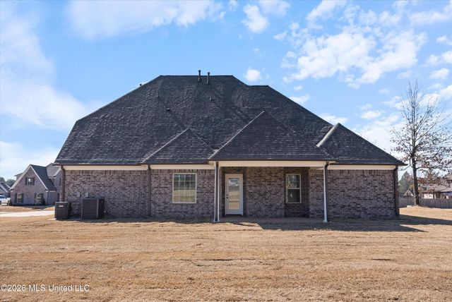 821 Hazelwood Drive, Lake Cormorant, MS 38641