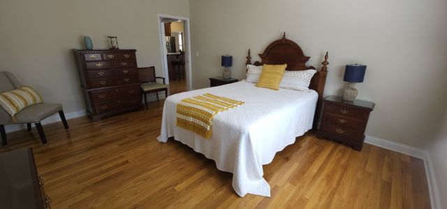 215 Woodson Dr, Tullahoma, TN 37388