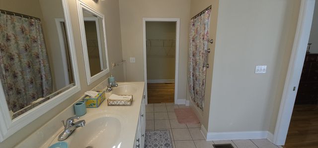 215 Woodson Dr, Tullahoma, TN 37388