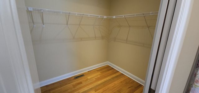 215 Woodson Dr, Tullahoma, TN 37388