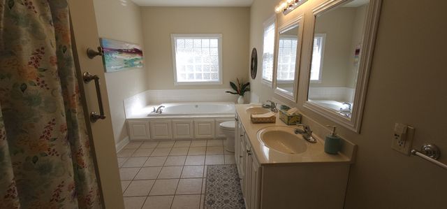 215 Woodson Dr, Tullahoma, TN 37388