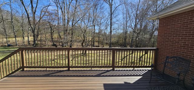 215 Woodson Dr, Tullahoma, TN 37388