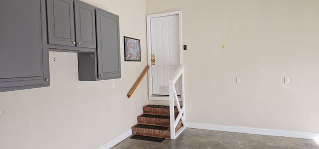 215 Woodson Dr, Tullahoma, TN 37388