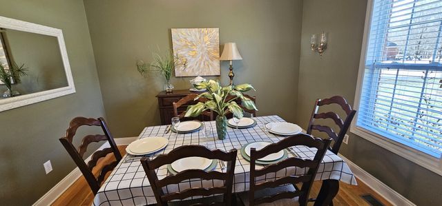 215 Woodson Dr, Tullahoma, TN 37388