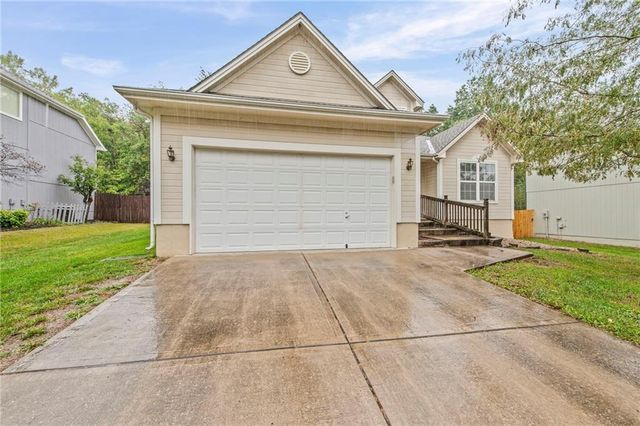 641 S Kisner Drive, Independence, MO 64056