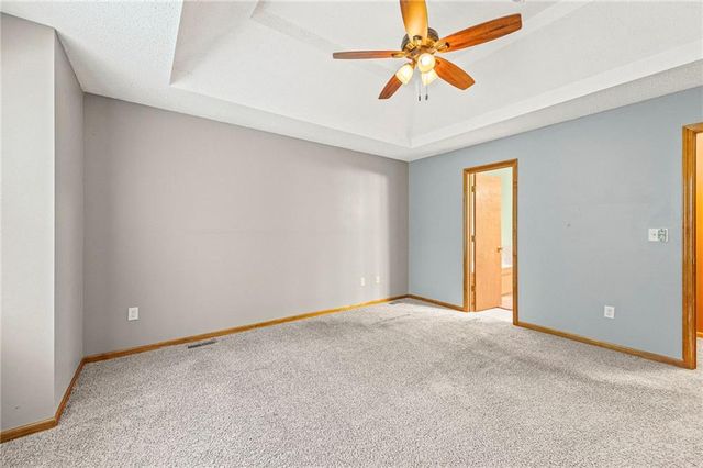 641 S Kisner Drive, Independence, MO 64056