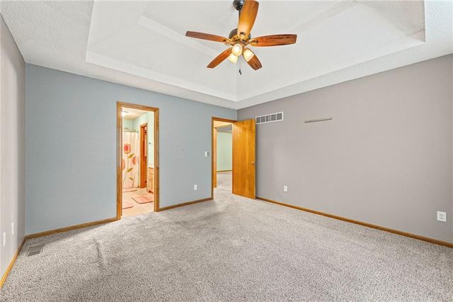 641 S Kisner Drive, Independence, MO 64056