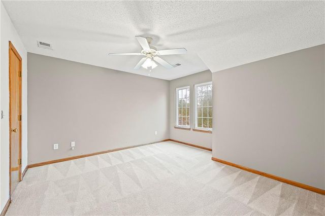 641 S Kisner Drive, Independence, MO 64056