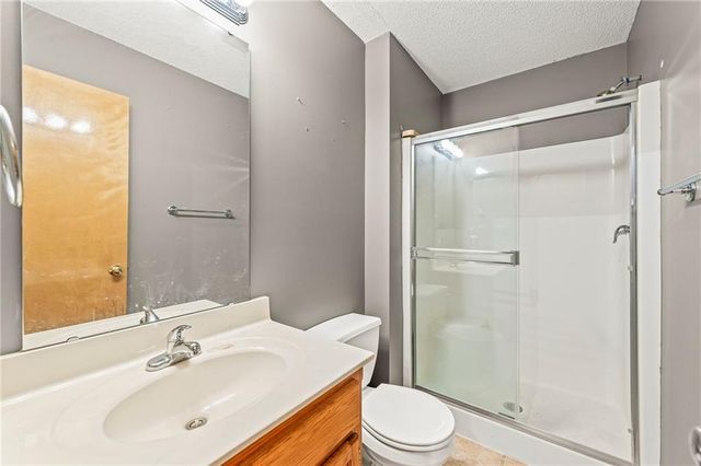 641 S Kisner Drive, Independence, MO 64056