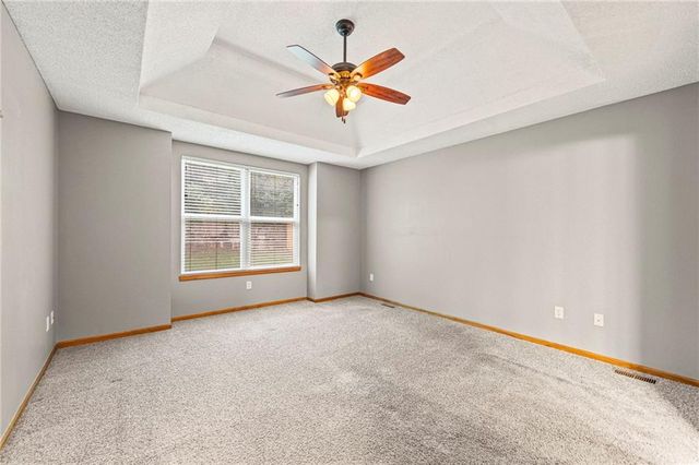 641 S Kisner Drive, Independence, MO 64056