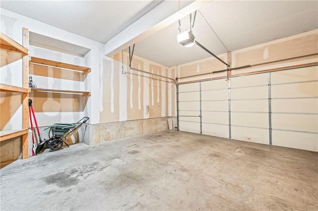 641 S Kisner Drive, Independence, MO 64056