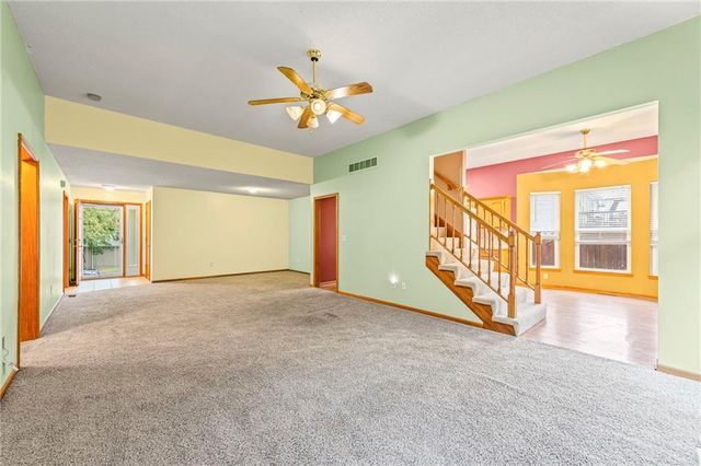 641 S Kisner Drive, Independence, MO 64056