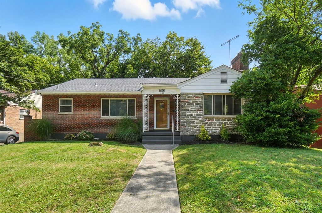 1224 Westminster Drive, Cincinnati, OH 45229