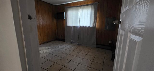 126 Lynn Rd, Brockton, MA 02302