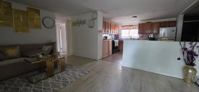 126 Lynn Rd, Brockton, MA 02302