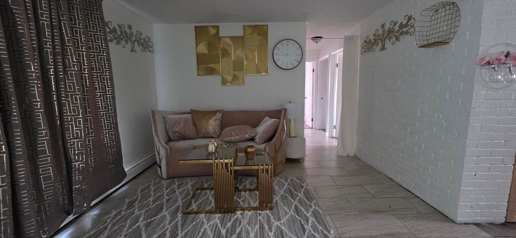 126 Lynn Rd, Brockton, MA 02302