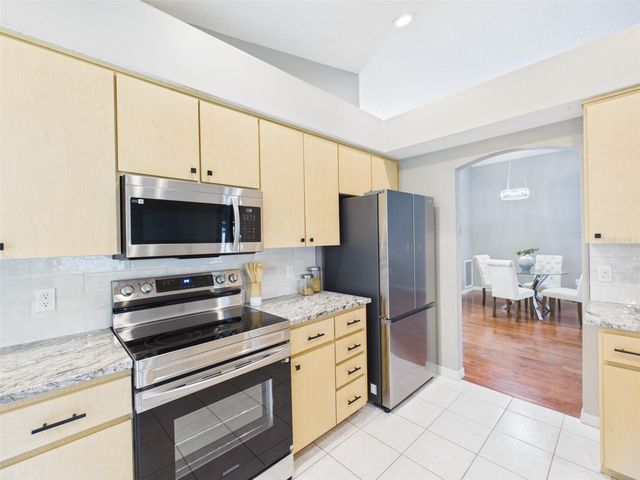 35601 WICKINGHAM COURT, Zephyrhills, FL 33541