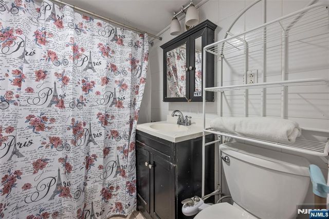 179 Prospect Street, Hasbrouck Heights, NJ 07604