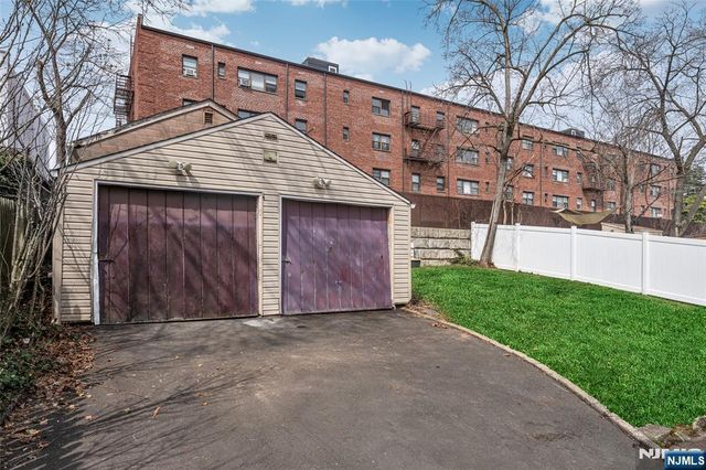179 Prospect Street, Hasbrouck Heights, NJ 07604