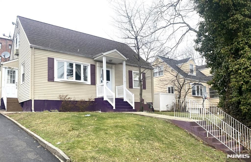 179 Prospect Street, Hasbrouck Heights, NJ 07604