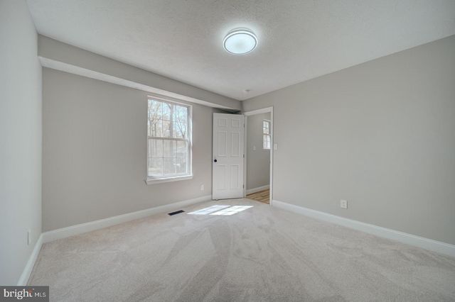 8250 DOEWOOD RD, Lusby, MD 20657