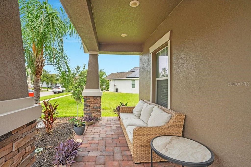 Image 2 of property listing at 14192 GOLD BRIDGE DRIVE, Orlando, FL 32824