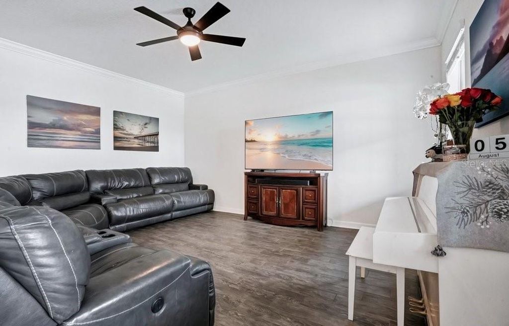 Image 11 of property listing at 14192 GOLD BRIDGE DRIVE, Orlando, FL 32824