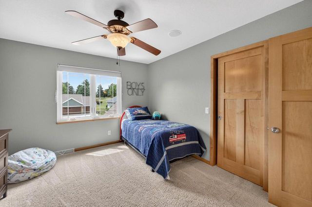 1161 Heritage Court, Sun Prairie, WI 53590