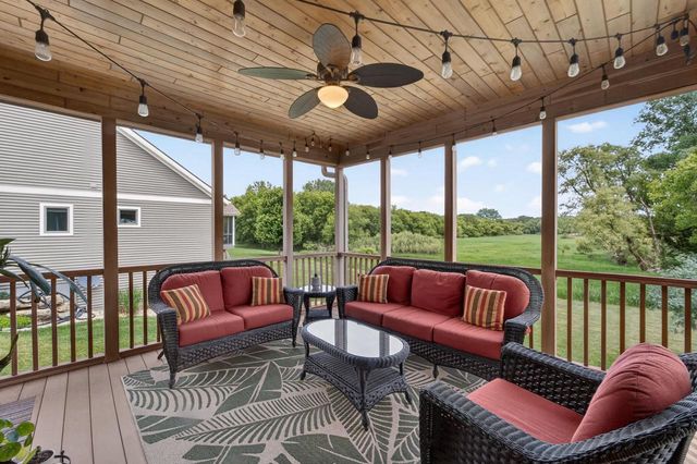 1161 Heritage Court, Sun Prairie, WI 53590