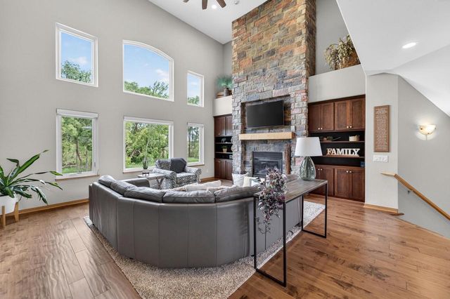 1161 Heritage Court, Sun Prairie, WI 53590