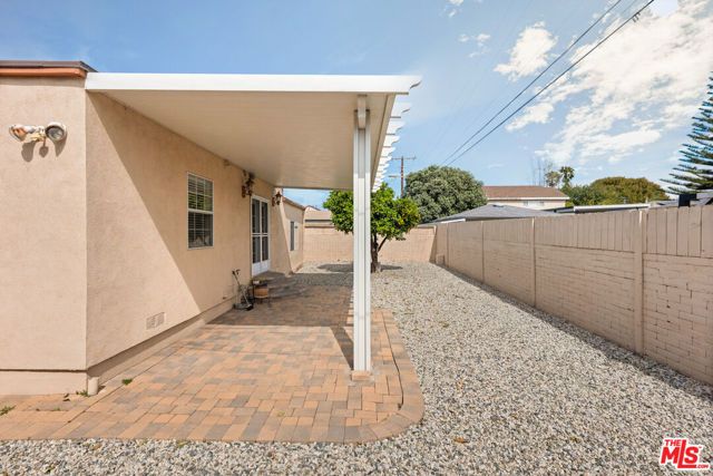 8512 Belford Avenue, Los Angeles, CA 90045