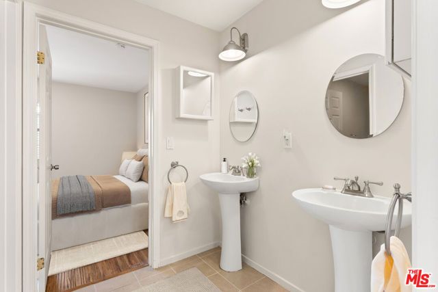 8512 Belford Avenue, Los Angeles, CA 90045