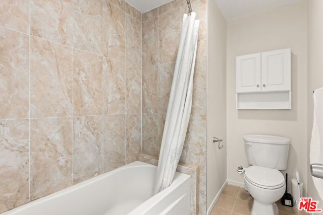 8512 Belford Avenue, Los Angeles, CA 90045