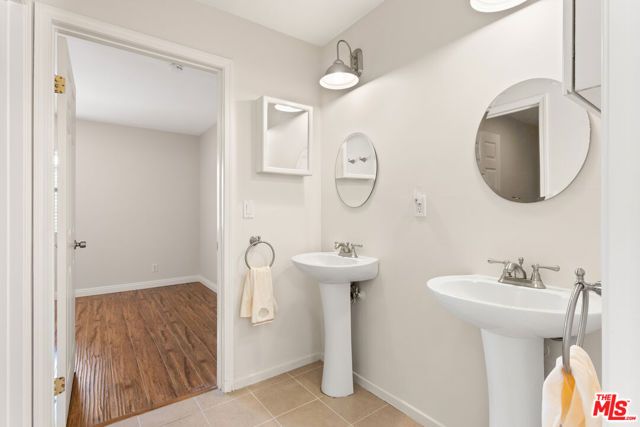 8512 Belford Avenue, Los Angeles, CA 90045