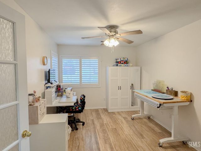 10005 Marco Polo Avenue, Bakersfield, CA 93312