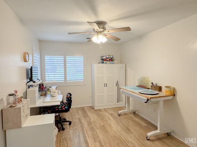 10005 Marco Polo Avenue, Bakersfield, CA 93312