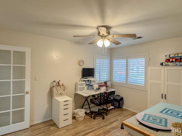 10005 Marco Polo Avenue, Bakersfield, CA 93312