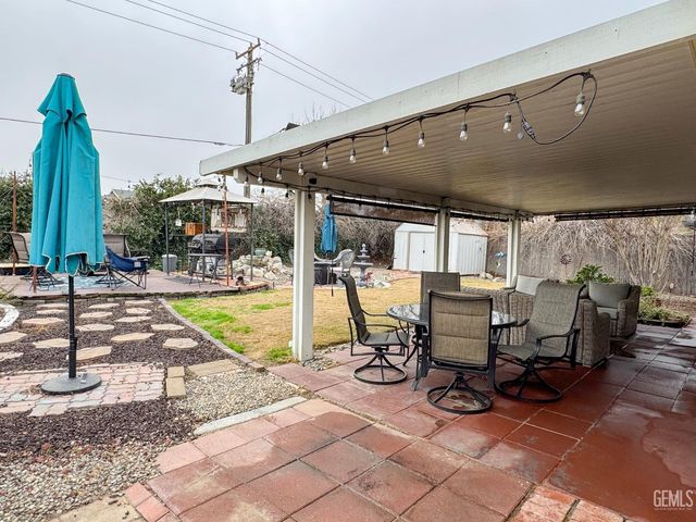 10005 Marco Polo Avenue, Bakersfield, CA 93312