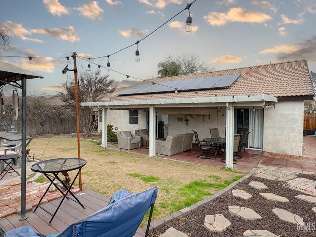 10005 Marco Polo Avenue, Bakersfield, CA 93312