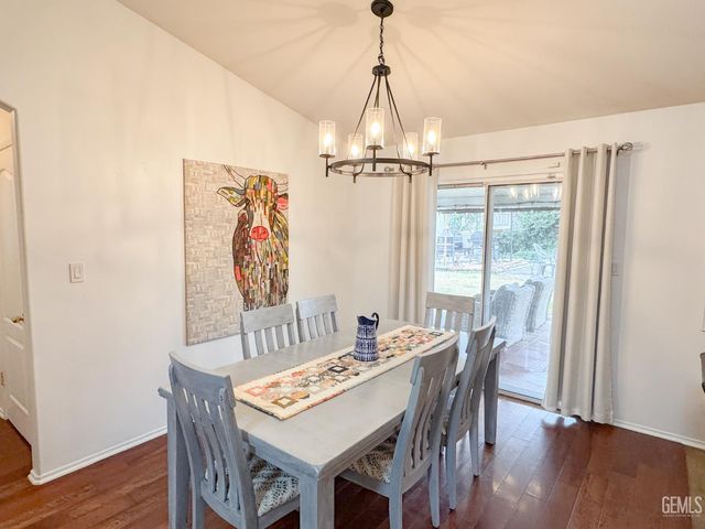 10005 Marco Polo Avenue, Bakersfield, CA 93312